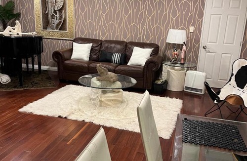 Somerville Villa | Beautiful Luxurious Large Home