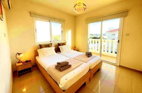 Ayia Napa Villa | Blue Flamingo villa Nissi beach front