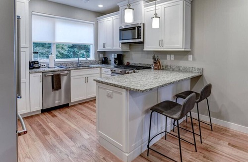 Asheville Villa | Brewery District With Rooftop Terrace and Elevator