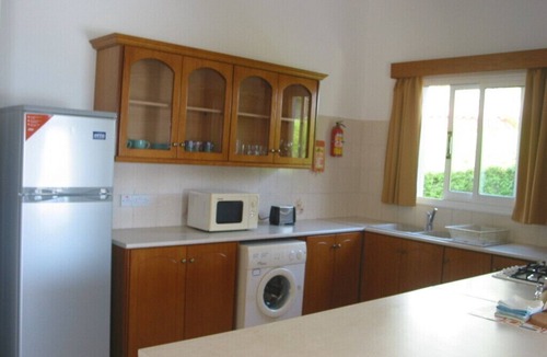 Pegeia Villa | Bungalow, en-suite, sea view, pool, walking distance, peacefull & quiet
