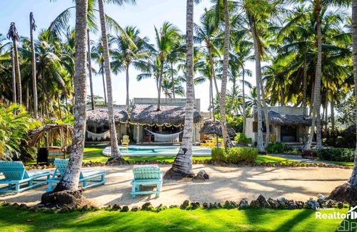 Baoba del Pinar Villa | Casa Taina- 5 Bungalows, swimming pool- OCEANFRONT w/Butler and Chef