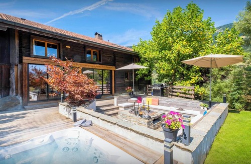 Thones Ski Chalet | Chalet Colombine - luxury base 15p indoor pool & spa, cinema - OVO Network