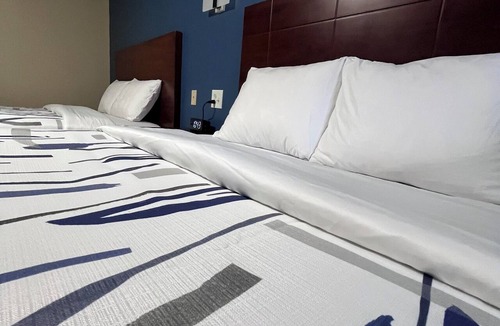 Chaplin Hotel | Chaplin Inn & Suites