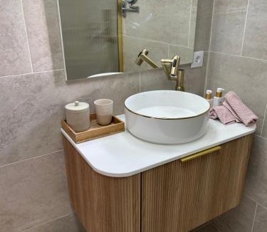 Carros Apartment | CHARMANT 2 PIECES DANS VILLA INDIVIDUELLE TERRASSES JARDIN