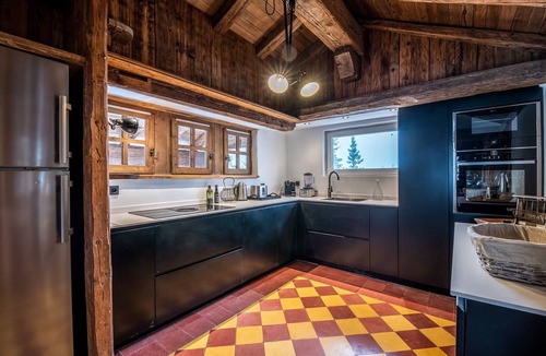 Courchevel Villa | Charming French Chalet | Chalet Augustus | Amazing Mountain Views & Sauna