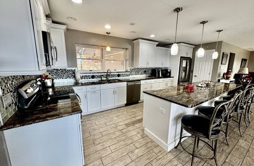 Branson Villa | Charming Villa Ideal Escape for Big Groups in Branson, Missouri