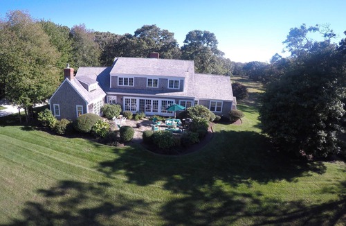 West Tisbury House | Close to Lambert's Cove Beach. Pastoral setting. Elegant farmhouse & guest house