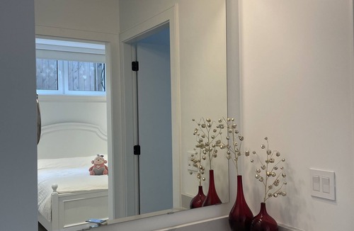 West Point Grey House | comfortable 1 bedroom unit — 15 min from the beach and UBC!