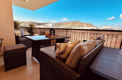 Oroklini Apartment | Cosy village apartment with Oroklini hill views