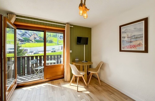 Thollon-les-Memises Apartment | Cozy apartment at the foot of the slopes with a balcony