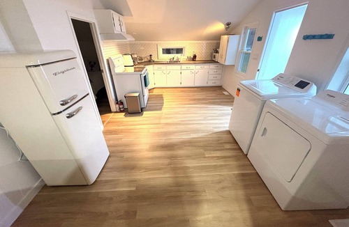 Petit-Etang House | Cozy home near National Park. Steps to the ocean and sunsets. Dog friendly!