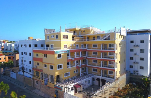 Corales del Sur Apartment | Cozy Studio with Private Kitchen 300 Mbps Wi-Fi Near SDQ Airport