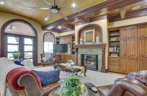 Dickinson Villa | Dock, Infinity Pool! Luxe Villa on Galveston Bay