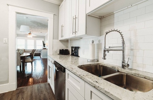 Historic Uptown House | Families & Friends Stay Together, a Sun-Filled Historic Apartment Near Downtown