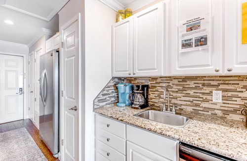 Navarre Beach Apartment | Family-Friendly Bayfront Studio w/Free WiFi, Bay Views, Central AC, Full Kitchen