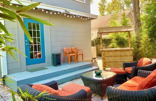 Historic Uptown House | Family Retreat near Downtown St Pete. Patio, Free Parking, 20min to the Beach!