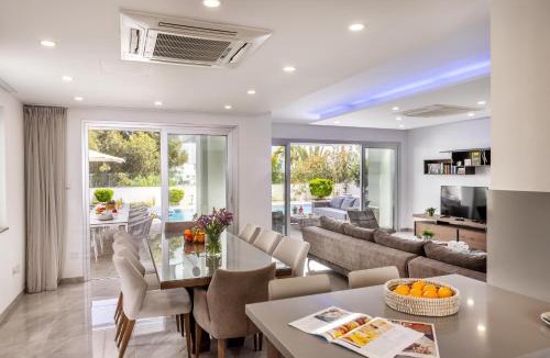Protaras Villa | Fig Tree Bay Residences 4