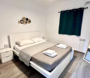 Agios Athanasios Apartment | Fully Equipped One Bedroom APT