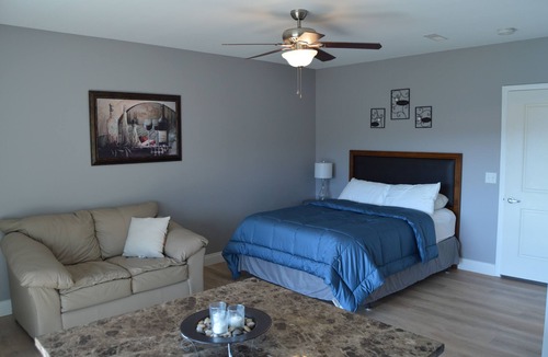 Grafton Condo | Grafton Escape #1 - River views! Pool! Walking distance to bars/restaurants