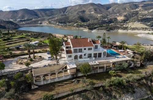 Foinikaria Villa | Great property - amazing views