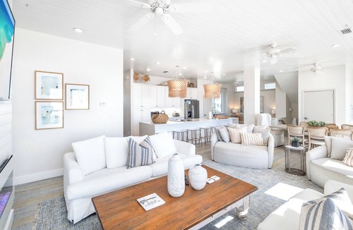 Villa Segunda House | Gulf-Front Luxury Estate | Sleeps 20 | Direct Beach Access