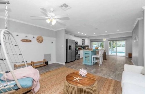 Seminole Villa | Heated Pool+Fire Pit+Trails+4 min to Beach