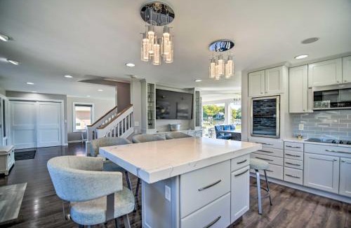 McHenry House | Home on Fox River: Modern Decor Style!