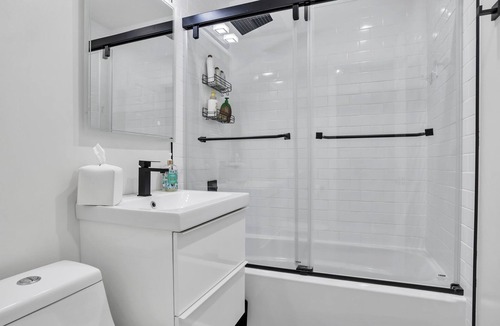 Citrus Isles Villa | Kid-Friendly Vacation Villa in Fort Lauderdale with Heated Pool & Outdoor Oasis