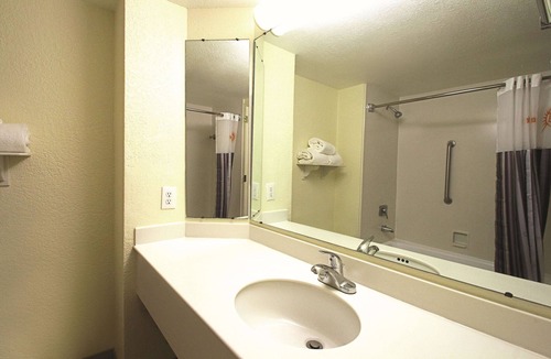 Coral Springs Hotel | La Quinta Inn & Suites by Wyndham Coral Springs Univ Dr