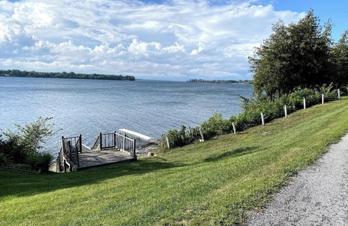 Alburg House | Lake Champlain Escape: Cottage #7 at Isle View Lake Cottages in Vermont
