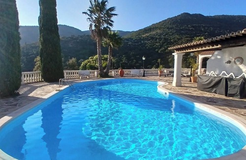 Rayol-Canadel-sur-Mer Villa | Large air-conditioned villa with swimming pool on the heights of Rayol Canadel