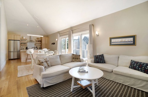 Katama House | Light-Filled Romantic Cottage Close to Village, Beach, Bike Path, Nature Trails