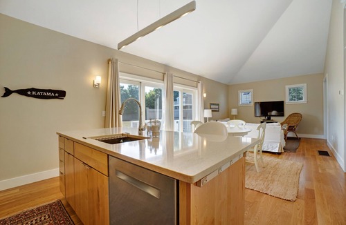 Katama House | Light-Filled Romantic Cottage Close to Village, Beach, Bike Path, Nature Trails