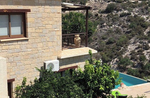 Peyia Town Villa | Lovely Peyia Villa. Wifi, Private Pool, full TV package. Village/beach nearby