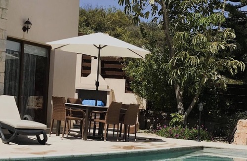 Peyia Town Villa | Lovely Peyia Villa. Wifi, Private Pool, full TV package. Village/beach nearby