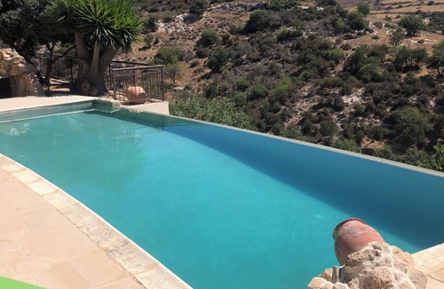 Peyia Town Villa | Lovely Peyia Villa. Wifi, Private Pool, full TV package. Village/beach nearby