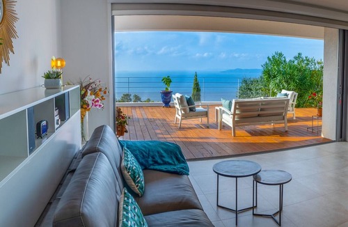 Le Rayol Apartment | Luxurious appartement with terrace- private pool