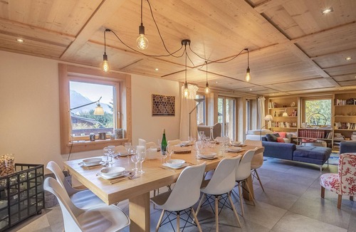 Les Tines Ski Chalet | Luxury chalet in Chamonix, 5 bedrooms for 10 guests