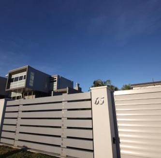 Manly Villa | Luxury house with Clifftop Seaview