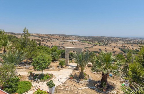 Agios Theodoros Ski Chalet | Margarita's Garden SeaView House in Ayios Theodoros Larnaca