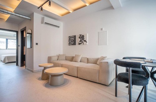 Old Town Apartment | Modern 2BR,Old Town Pafos