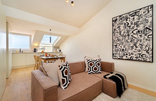 Beato Apartment | Modern Studio for Easy Everyday Living