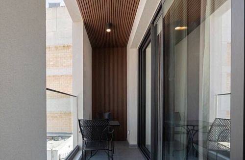 Historical Center Apartment | New Centre Studio with Balcony