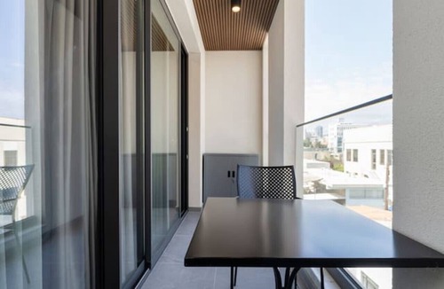 Historical Center Apartment | New Centre Studio with Balcony