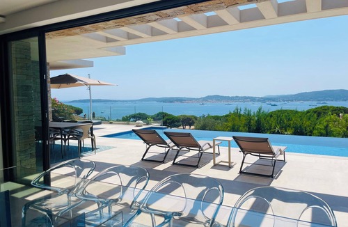 Guerrevieille Villa | New luxury villa with magical sea view over the Gulf of St Tropez