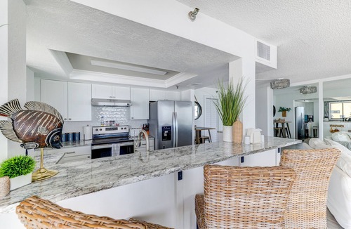 Madeira Beach Villa | OCEANFRONT 5⭐3BR/2BA/6BED Heated Pool 180 View Patio Beach Gear