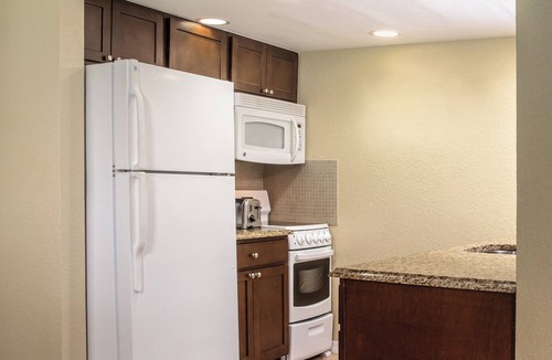 Survey Creek Resort | OFFICIAL LISTING | Wyndham - Palm Aire Resort 2BR Condo w/Balcony, Pools & More