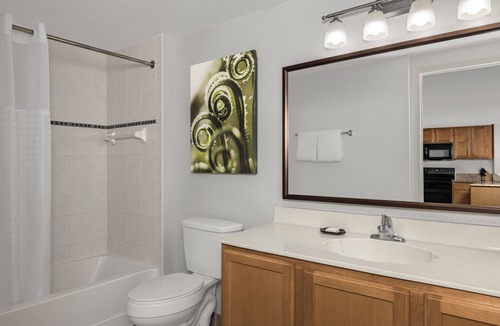 Survey Creek Resort | OFFICIAL LISTING | Wyndham - Palm Aire Resort 2BR Condo w/Balcony, Pools & More