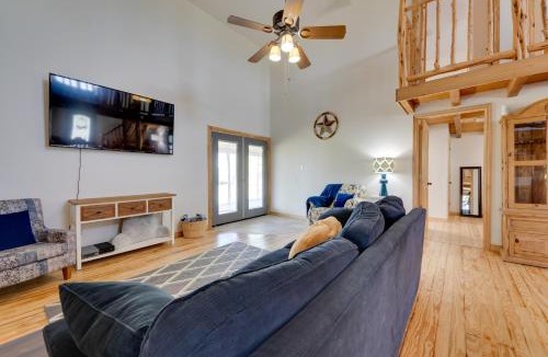 Uvalde House | Pet-Friendly Cabin on 3 Acres: 7 Mi to Uvalde!