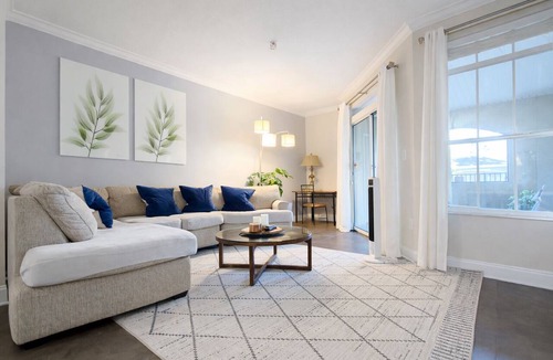 Clearwater Condo | Poolside Condo- Zero Stairs -Clearwater Beach Area - Heated Pool - Free Parking
